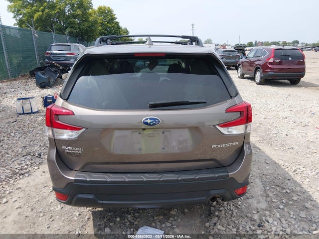 Продаж на аукціоні авто 2022 Subaru Forester Premium, vin: JF2SKADC2NH502984, номер лоту: 45843522