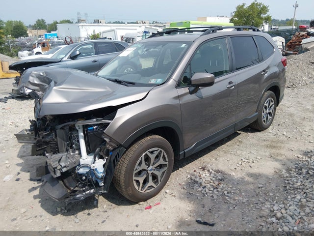 Продаж на аукціоні авто 2022 Subaru Forester Premium, vin: JF2SKADC2NH502984, номер лоту: 45843522