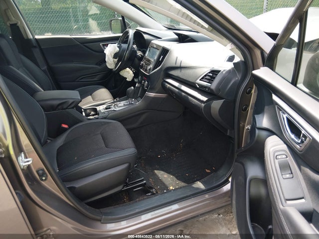 Продаж на аукціоні авто 2022 Subaru Forester Premium, vin: JF2SKADC2NH502984, номер лоту: 45843522