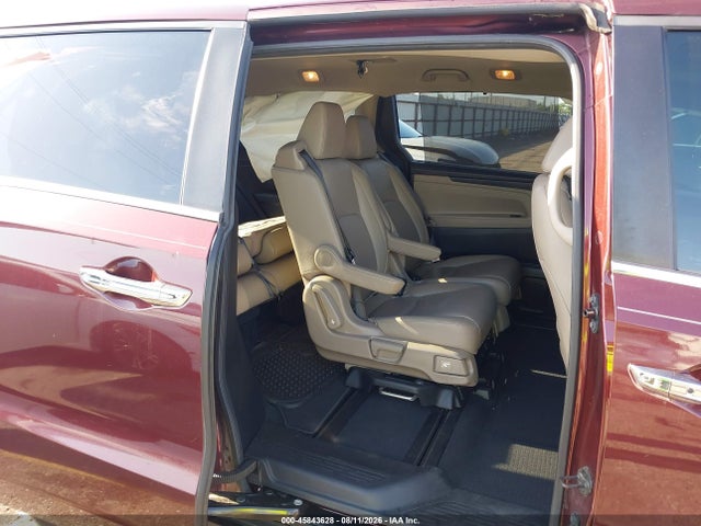 45843628 :رقم المزاد ، 5FNRL6H70JB038561 vin ، 2018 Honda Odyssey Ex-l مزاد بيع