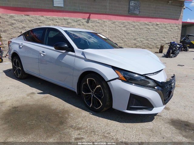 45843640 :رقم المزاد ، 1N4BL4CW9PN368803 vin ، 2023 Nissan Altima Sr Intelligent Awd مزاد بيع