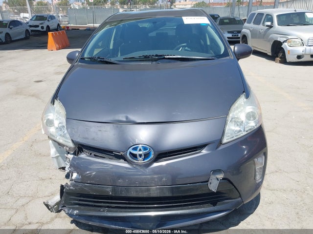 JTDKN3DU5F2000758 Toyota Prius Two