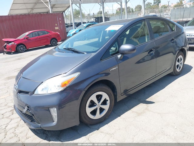 JTDKN3DU5F2000758 Toyota Prius Two