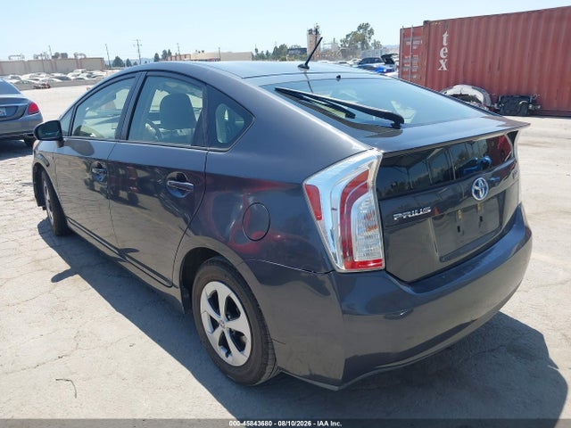 JTDKN3DU5F2000758 Toyota Prius Two