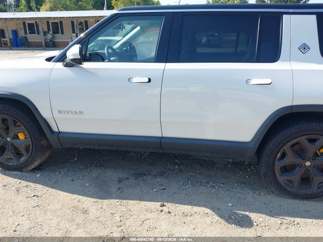 45843760 :رقم المزاد ، 7PDSGABA9PN010385 vin ، 2023 Rivian R1s Adventure مزاد بيع