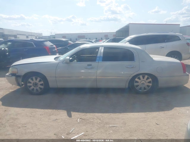 Продаж на аукціоні авто 2007 Lincoln Town Car Designer Series, vin: 1LNHM83V77Y601829, номер лоту: 45843802