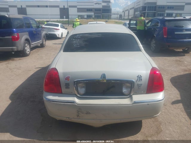Продаж на аукціоні авто 2007 Lincoln Town Car Designer Series, vin: 1LNHM83V77Y601829, номер лоту: 45843802