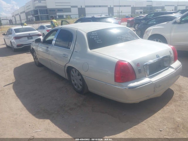 Продаж на аукціоні авто 2007 Lincoln Town Car Designer Series, vin: 1LNHM83V77Y601829, номер лоту: 45843802