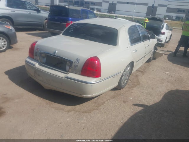 Продаж на аукціоні авто 2007 Lincoln Town Car Designer Series, vin: 1LNHM83V77Y601829, номер лоту: 45843802
