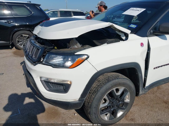 45844063 :رقم المزاد ، 3C4NJDDB7JT206734 vin ، 2018 Jeep Compass Trailhawk 4x4 مزاد بيع