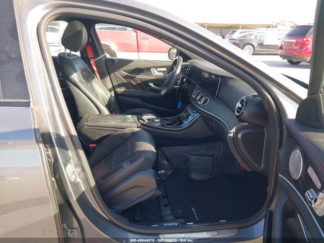 45844078 :رقم المزاد ، WDDZF6EB3HA173901 vin ، 2017 Mercedes-benz Amg E 43 4matic مزاد بيع