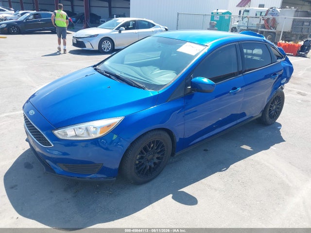 Ford FOCUS SE 2018 1FADP3F25JL231876 Image 2