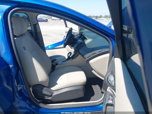 Ford FOCUS SE 2018 1FADP3F25JL231876 Image 5