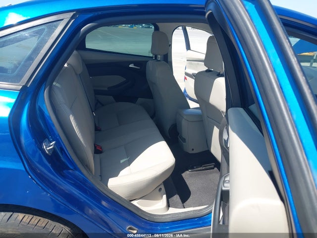 Ford FOCUS SE 2018 1FADP3F25JL231876 Image 8