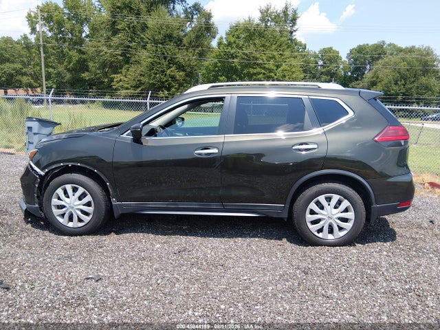 2017 Nissan Rogue S მანქანა იყიდება აუქციონზე, vin: 5N1AT2MV9HC777022, აუქციონის ნომერი: 45844199