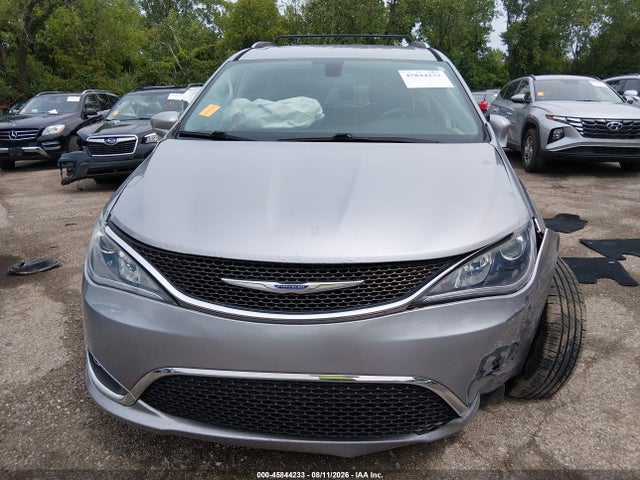 45844233 :رقم المزاد ، 2C4RC1BG3JR315607 vin ، 2018 Chrysler Pacifica Touring L مزاد بيع
