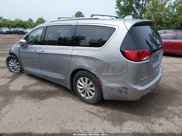 45844233 :رقم المزاد ، 2C4RC1BG3JR315607 vin ، 2018 Chrysler Pacifica Touring L مزاد بيع