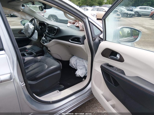 45844233 :رقم المزاد ، 2C4RC1BG3JR315607 vin ، 2018 Chrysler Pacifica Touring L مزاد بيع