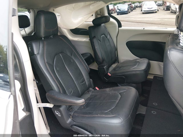 45844233 :رقم المزاد ، 2C4RC1BG3JR315607 vin ، 2018 Chrysler Pacifica Touring L مزاد بيع