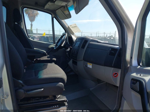 Mercedes-Benz Sprinter 2500 Normal Roof 2016 8BRPE7DD9GE121871 Image 5