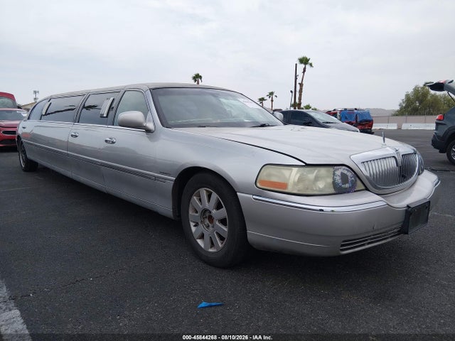 Продажа на аукционе авто 2004 Lincoln Town Car Executive, vin: 1L1FM81W64Y646938, номер лота: 45844268