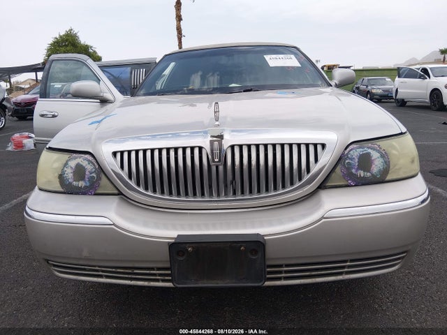 Продажа на аукционе авто 2004 Lincoln Town Car Executive, vin: 1L1FM81W64Y646938, номер лота: 45844268