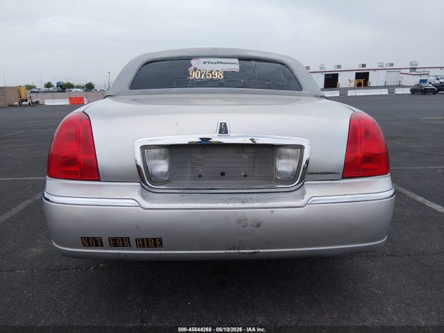 Продажа на аукционе авто 2004 Lincoln Town Car Executive, vin: 1L1FM81W64Y646938, номер лота: 45844268