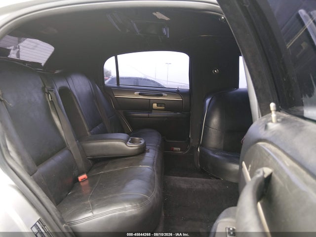 Продажа на аукционе авто 2004 Lincoln Town Car Executive, vin: 1L1FM81W64Y646938, номер лота: 45844268