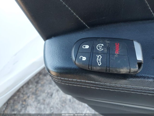 2C3CDXHG7GH227451 Dodge Charger Sxt