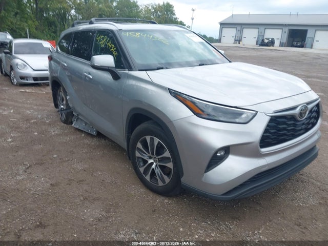 Aukcja sprzedaży 2022 Toyota Highlander Xle, vin: 5TDGZRBH4NS228504, numer aukcji: 45844362