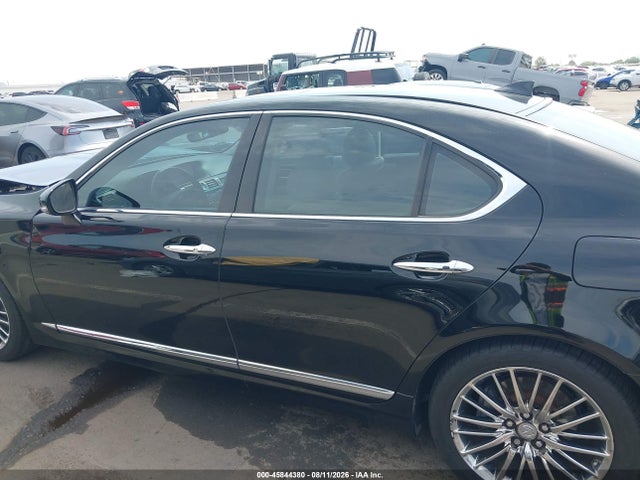 Lexus LS 460 2014 JTHBL5EF3E5125898 Image 14