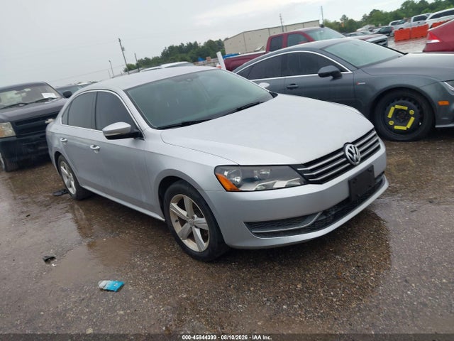 Aukcja sprzedaży 2014 Volkswagen Passat 1.8t Se, vin: 1VWBS7A32EC121104, numer aukcji: 45844399