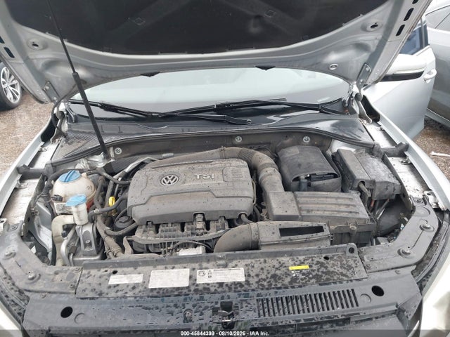 2014 Volkswagen Passat 1.8t Se მანქანა იყიდება აუქციონზე, vin: 1VWBS7A32EC121104, აუქციონის ნომერი: 45844399