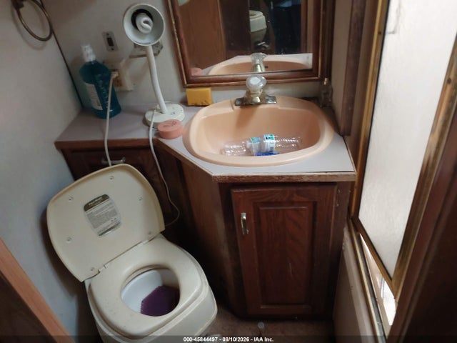 Продажа на аукционе авто 1988 Gillig Incomplete Motorhome Chassis, vin: 15GED1324H1060343, номер лота: 45844497