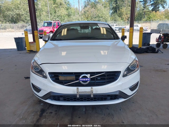 YV149MTS2H2420378 Volvo S60 T6 R-design Platinum