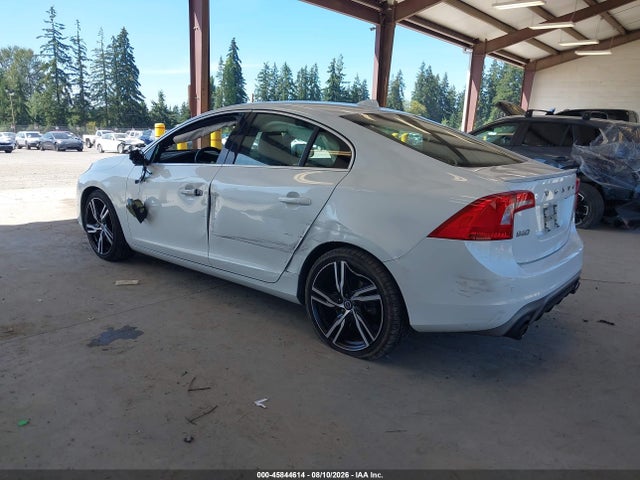 YV149MTS2H2420378 Volvo S60 T6 R-design Platinum