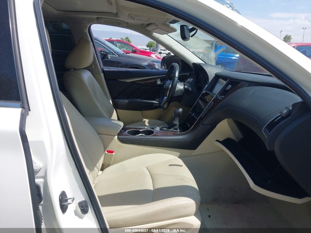 JN1EV7AP7JM360732 Infiniti Q50 3.0t Luxe