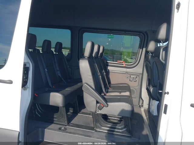 45844694 :رقم المزاد ، W1Z4KFHY4SP770910 vin ، 2025 Mercedes-benz Sprinter 2500 Standard Roof 4-cyl Diesel مزاد بيع