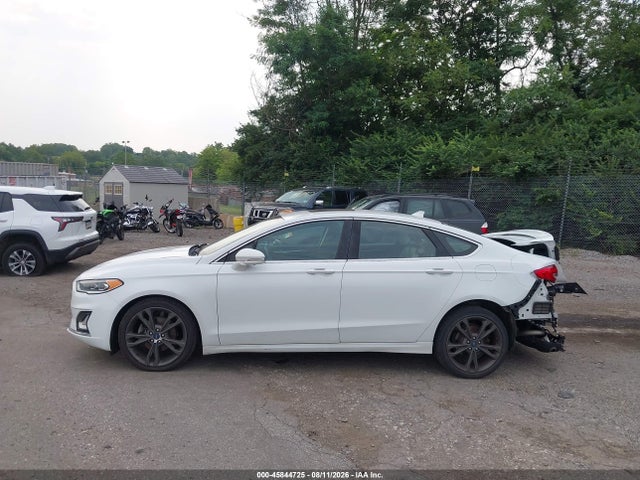 3FA6P0D95LR117565 Ford Fusion Titanium