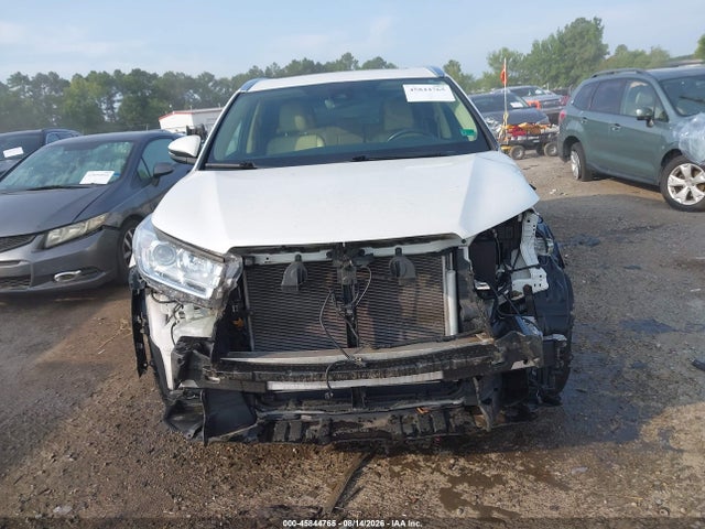 5TDJZRFH1JS820100 Toyota Highlander Xle
