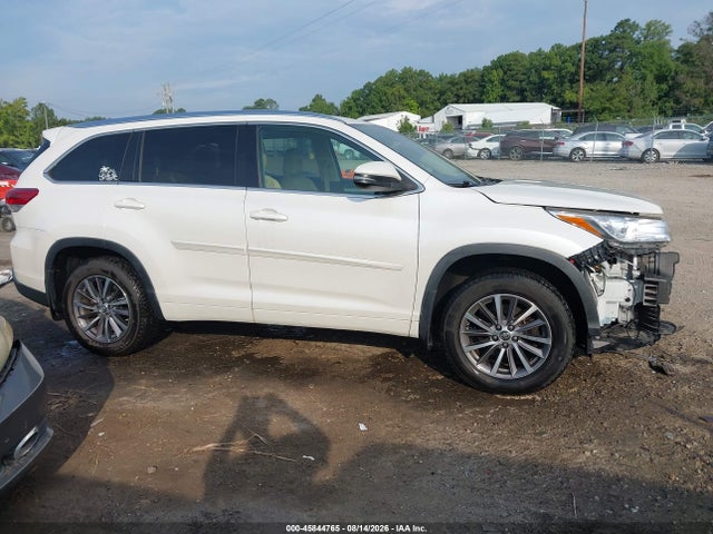 5TDJZRFH1JS820100 Toyota Highlander Xle