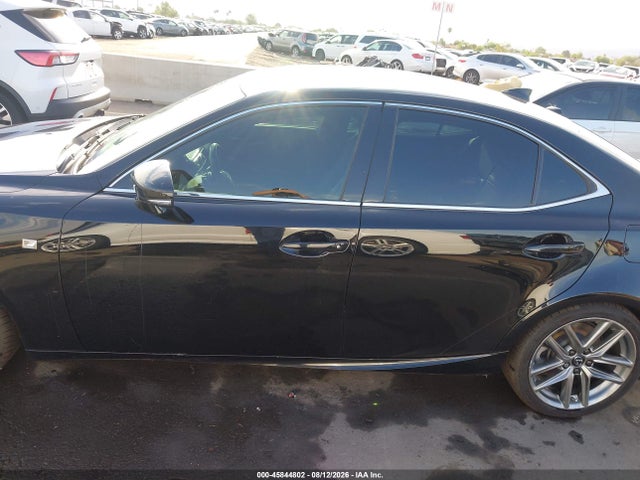 Lexus IS 300 2019 JTHBA1D29K5099638 Image 15