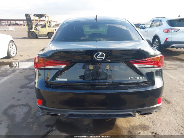 Lexus IS 300 2019 JTHBA1D29K5099638 Image 17