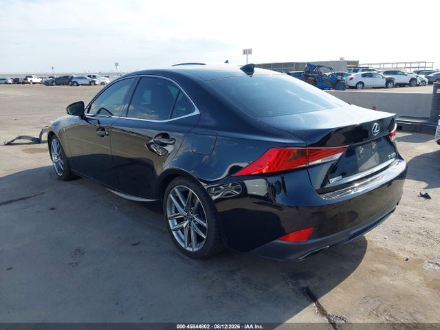 Lexus IS 300 2019 JTHBA1D29K5099638 Image 3