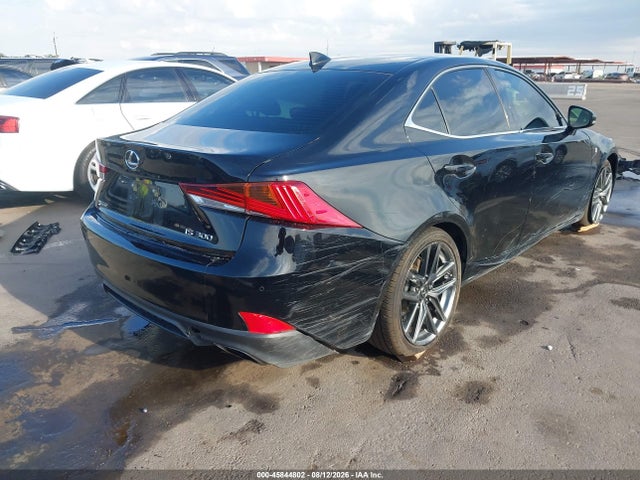 Lexus IS 300 2019 JTHBA1D29K5099638 Image 4