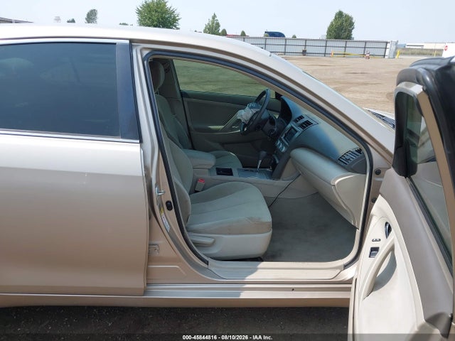 45844816 :رقم المزاد ، 4T4BE46K98R043297 vin ، 2008 Toyota Camry Le مزاد بيع