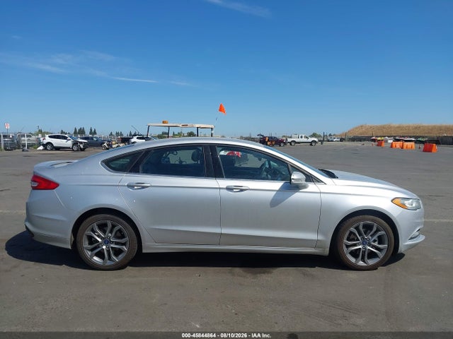 3FA6P0T95HR350872 Ford FUSION SE