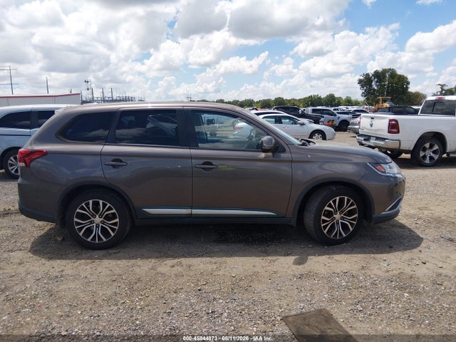 Aukcja sprzedaży 2018 Mitsubishi Outlander Se, vin: JA4AD3A31JZ013981, numer aukcji: 45844873