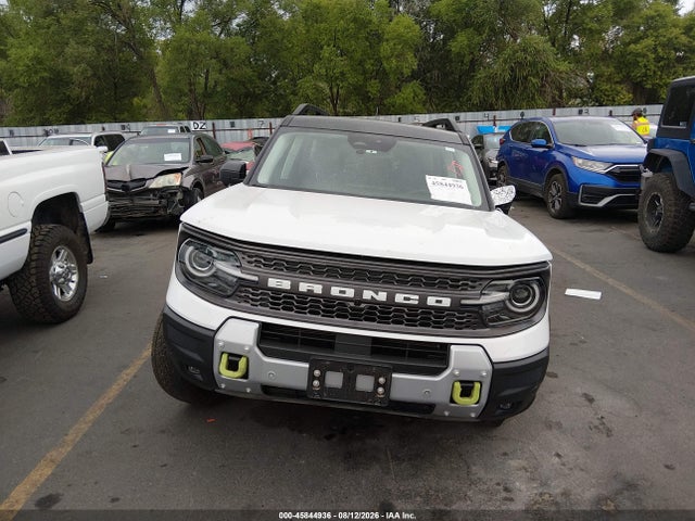 Ford Bronco Sport Badlands 2025 3FMCR9DA9SRF27639 Image 13