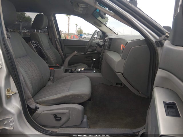 2005 Jeep Grand Cherokee Laredo მანქანა იყიდება აუქციონზე, vin: 1J4HR48N15C538190, აუქციონის ნომერი: 45844940
